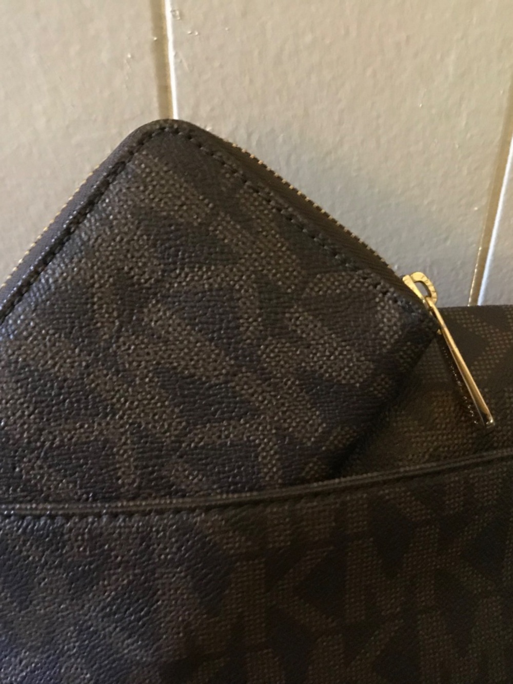 Michael Kors clutch and wallet set - Picture 5 of 10